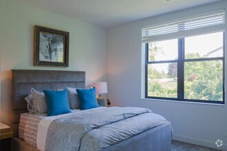 Statesman Apartments photo'