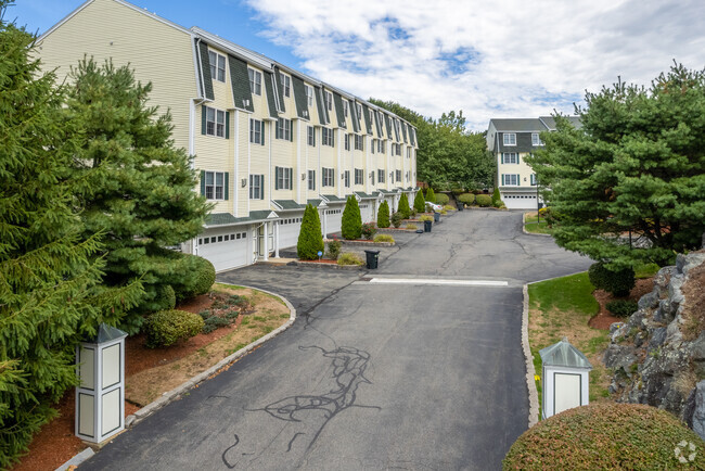 Property Entrance - Cedarwood Estates Condominiums