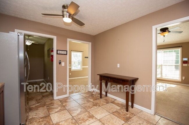 Building Photo - 6651 Foxdale Dr