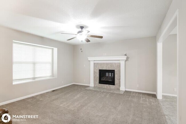 Building Photo - 517 Emerson Dr, Belton, MO 64012