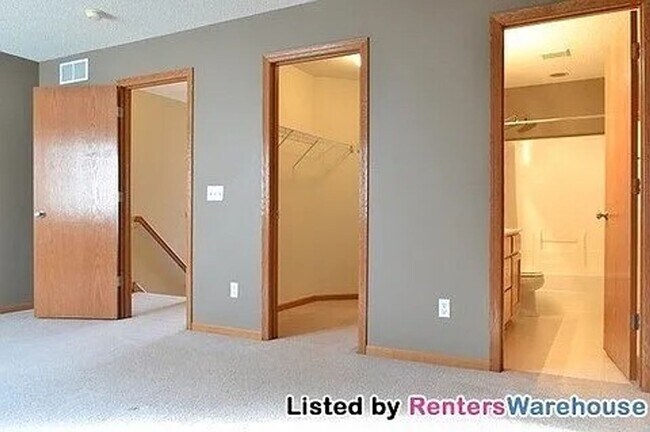 Foto del edificio - 7580 Derby Ln