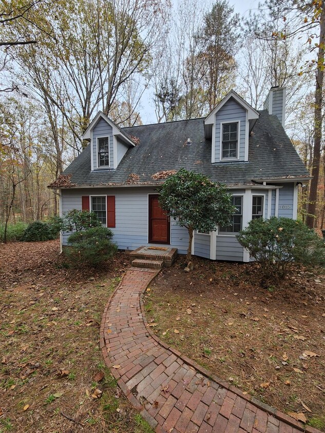 Primary Photo - Chapel Hill / House in desirable Fox Meado...