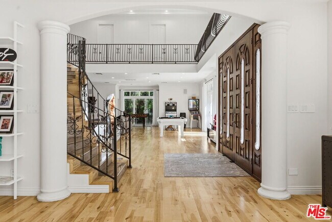 Foto del edificio - 23135 Dolorosa St