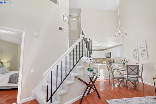 Building Photo - 2644 Yerba Vista Ct