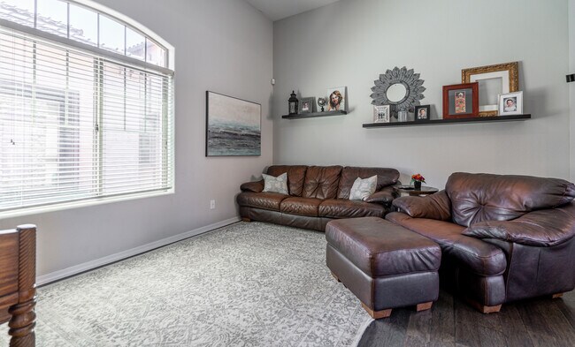 Foto del edificio - 21152 N 36th Pl