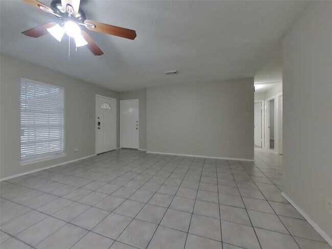 Building Photo - 4615 Tealgate Dr