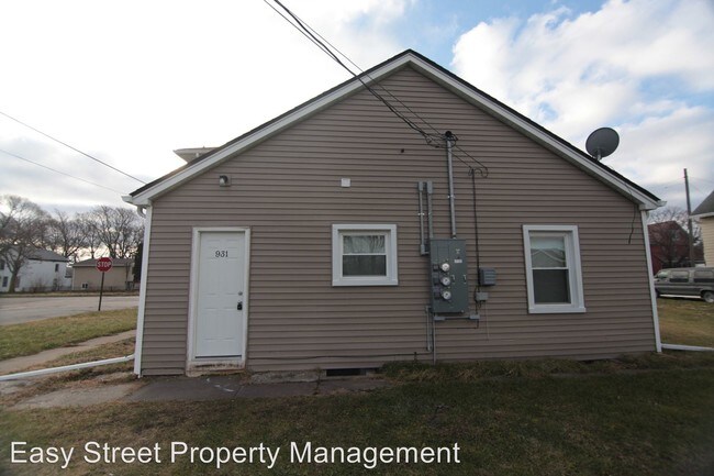 Building Photo - 929-31 4th Ave
