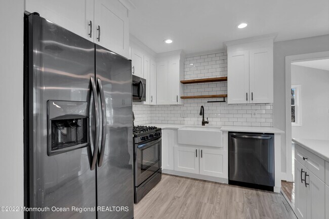Building Photo - 925 Stafford Dr