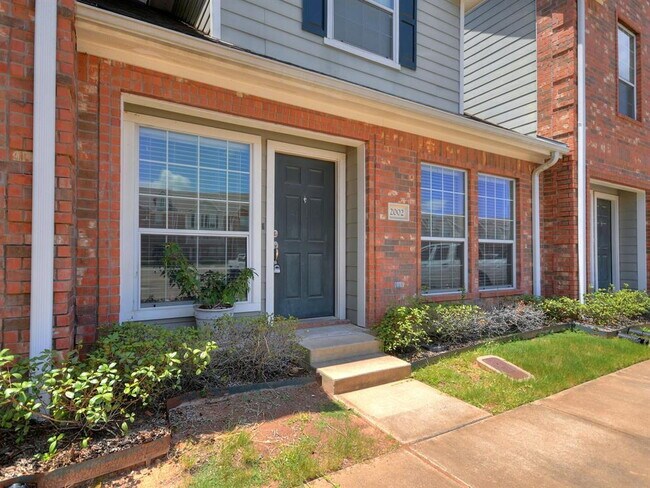 Building Photo - 1001 Krenek Tap Rd