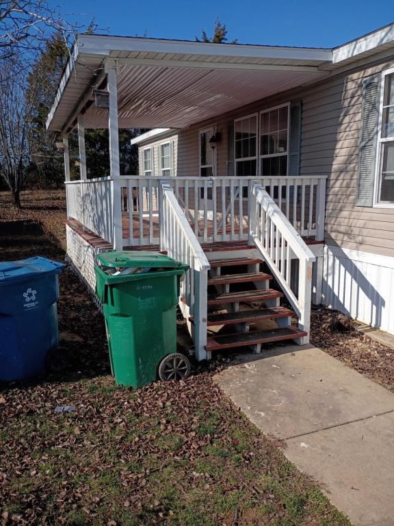 Building Photo - 1022 Walnut Grove Ln