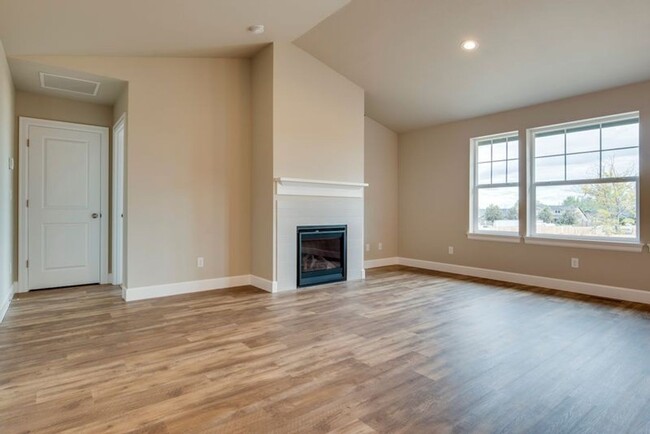 Building Photo - 3 Bedroom + Office with Fenced RV Storage