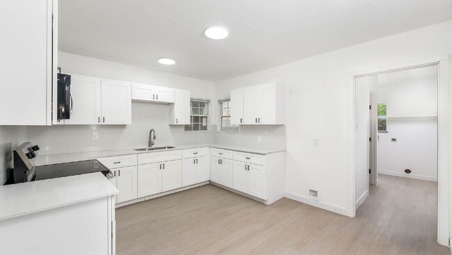 Building Photo - 1135 Ceralvo St