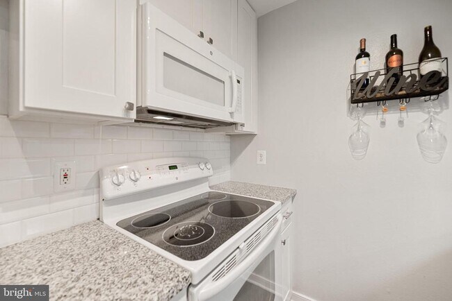 Foto del edificio - 3309 Wyndham Cir
