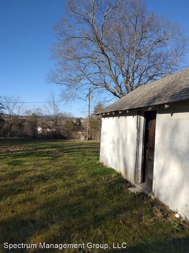 2 br, 1 bath House 7695 E. Andrew Johnso... House Rental in