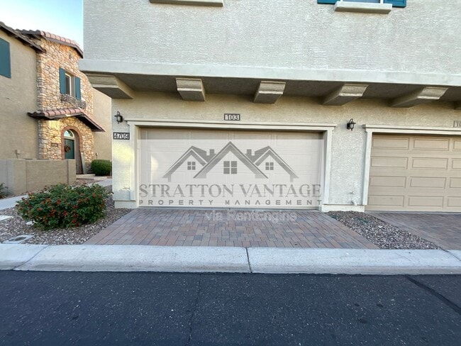 Foto del edificio - 4709 E Portola Valley Dr