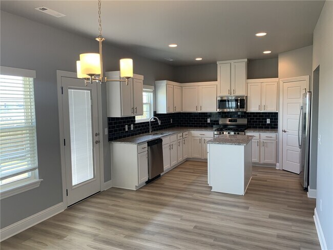 Foto del edificio - 5913 SW Gentle Winds Rd