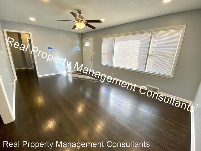 Foto del edificio - 3 br, 1 bath House - 10200 E 69th Ter
