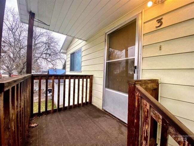 Building Photo - 603 N 6th St