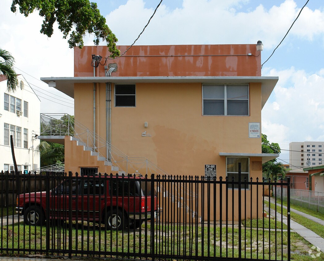 Building Photo - 949 NW 1st St