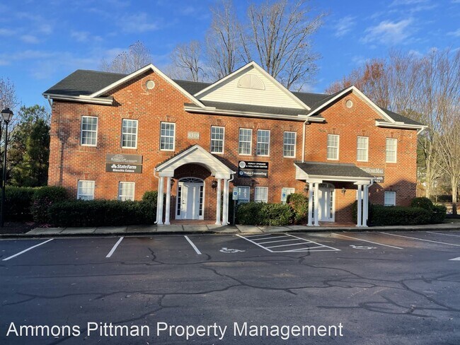 Foto del edificio - 4 br, 1 bath House - 8319-203 Six Forks Road