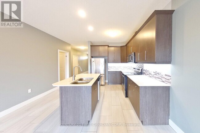 Photo du bâtiment - 1375 Whetherfield St