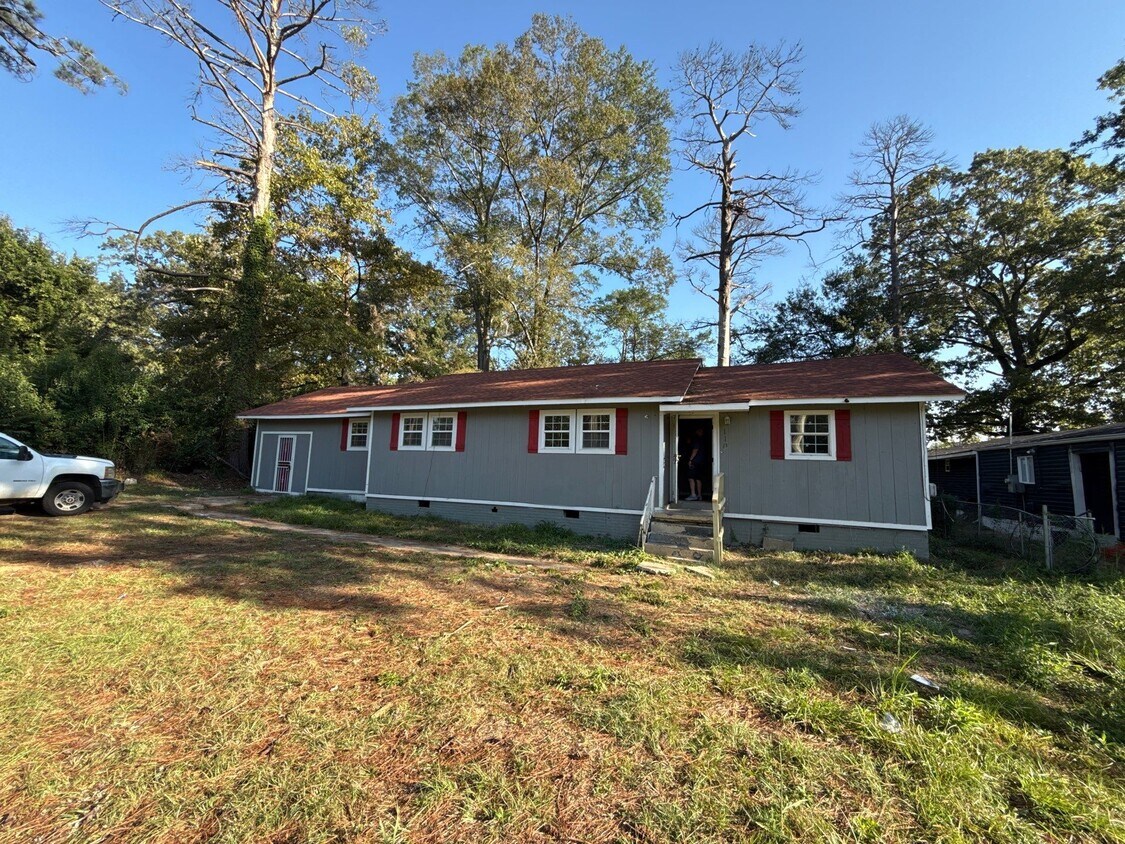 Foto principal - 110 Pine Lawn Pl