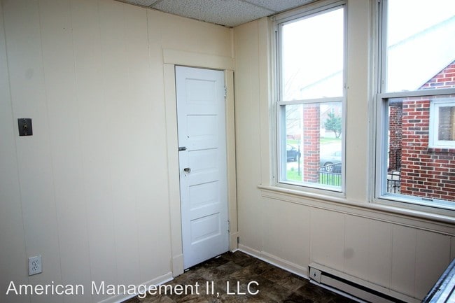 Building Photo - 1957 Snyder Ave