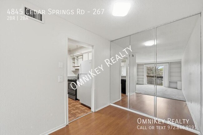 Foto del edificio - 4845 Cedar Springs Rd