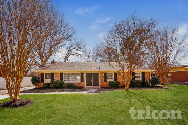 Building Photo - 711 Vickery Dr