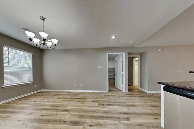 Building Photo - 22 Orchid Grove Pl