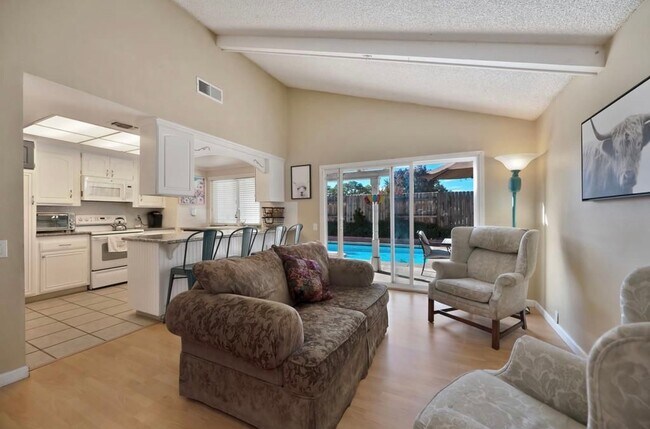 Foto del edificio - 9348 Blue Oak Dr