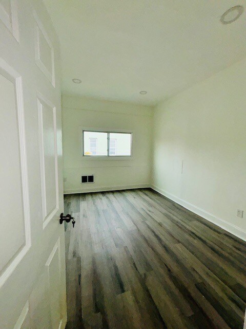 Building Photo - 2029 E Tioga St
