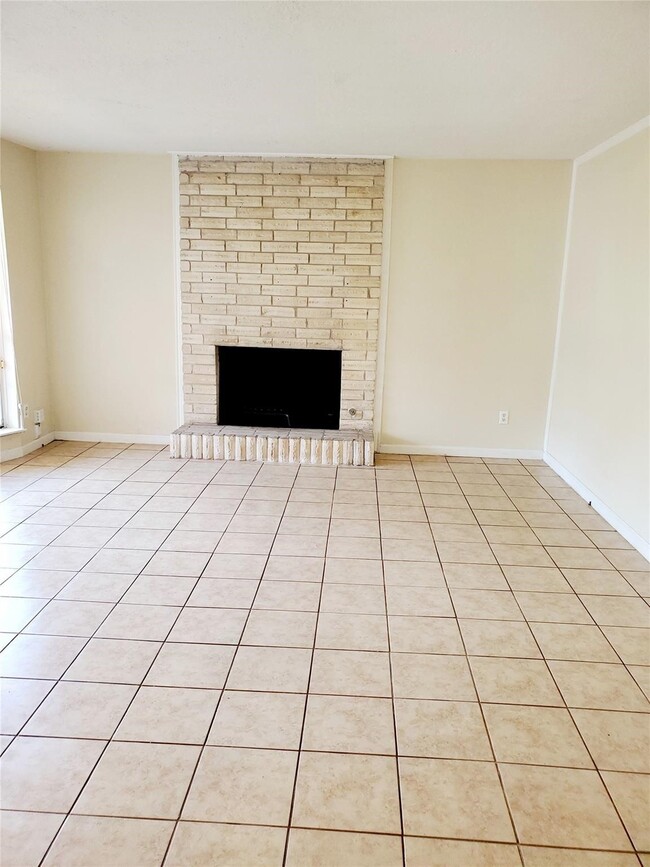 Foto del edificio - 11806 Hillcroft Ave