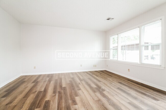 Foto del edificio - 4128 SE 26th St