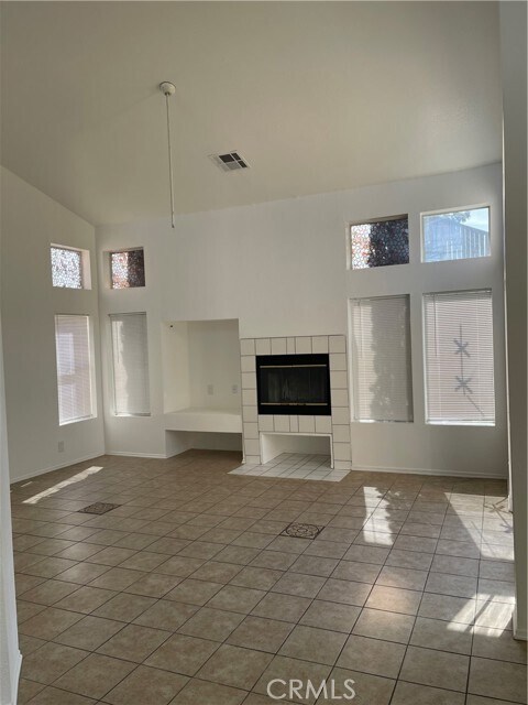 Foto del edificio - 39129 Hubbard St