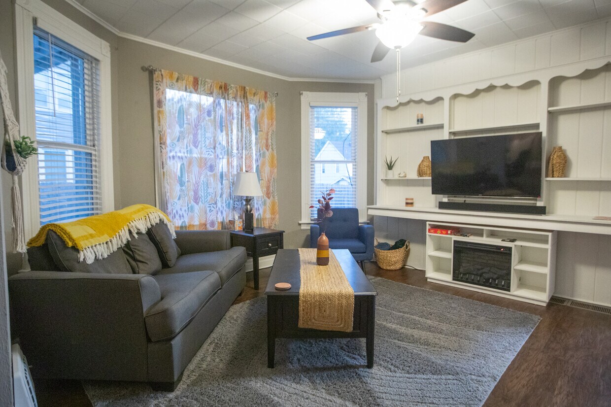 Foto principal - 1024 18th Ave