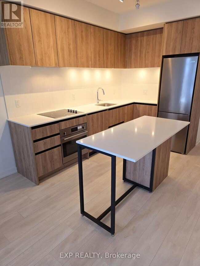 Building Photo - 7950 Bathurst St