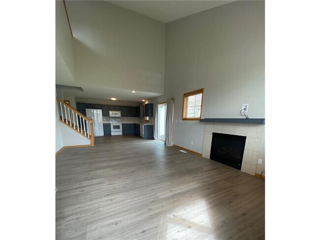 Building Photo - 17890 Tyler Dr NW