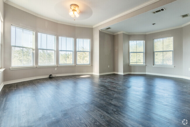 Living Room and Dining Room - Baycliff Apartments
