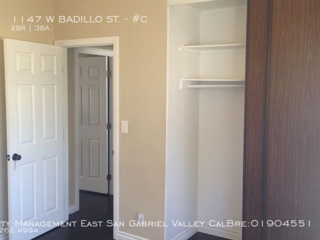 Building Photo - 1147 W Badillo St