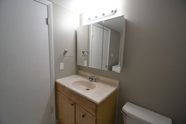 Building Photo - 4417 Carefree Cir N