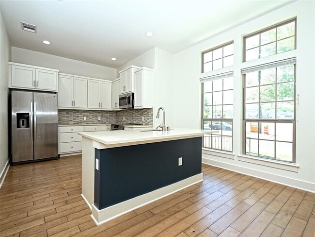 Foto del edificio - 5309 William Holland Ave