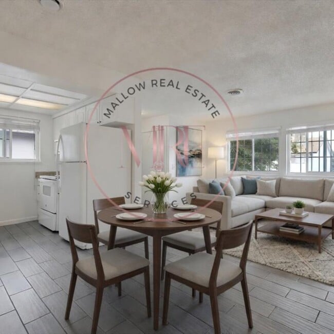 Building Photo - 1188 Casita Dr