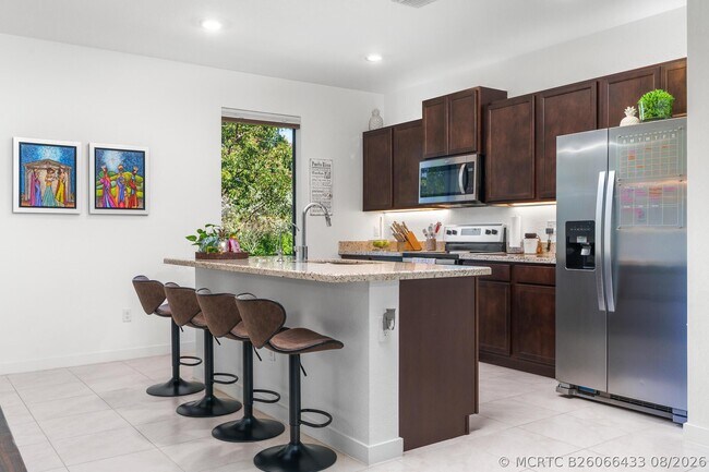 Foto del edificio - 527 NW 17th St