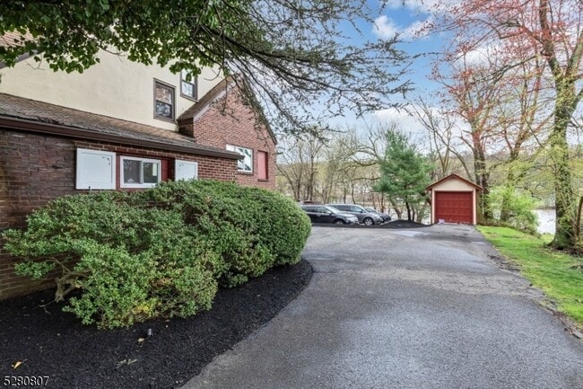 Foto del edificio - 153 Stirling Rd