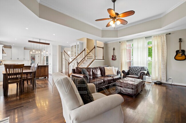 Building Photo - 5511 Saddlewood Ln