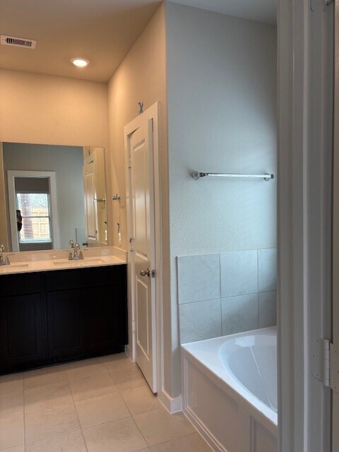 Foto del edificio - 5106 Juniper Lagoon Ln