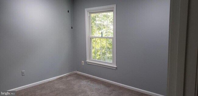 Foto del edificio - 10618 Railroad Ct