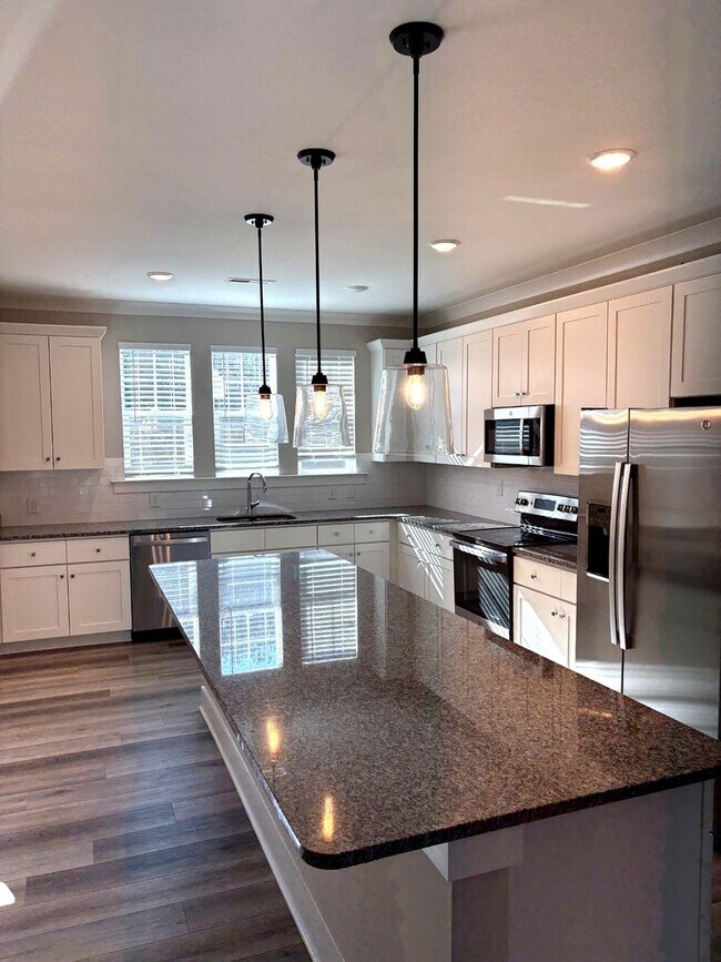 Building Photo - Brand New Townhome | 3 BR/3.5BA | 1-Car Garage | Near Downtown Mooresville
