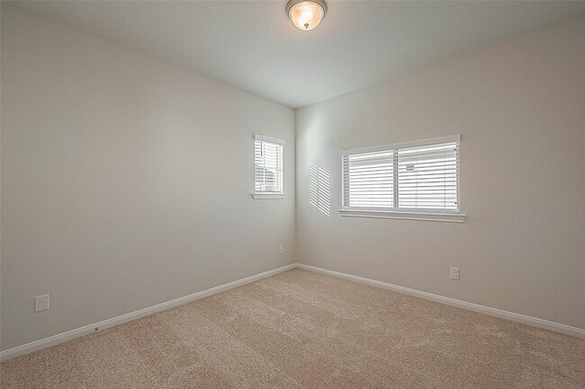 Building Photo - 31139 Mahogany Fir Trl
